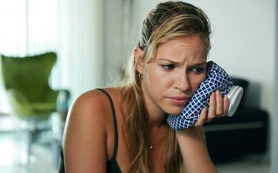 How to Treat a Toothaches and Swollen Gums?